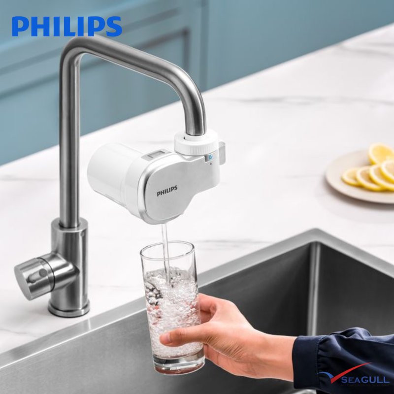 Alternative view of Philips Water Series Digital Display On-Tap Water Filter AWP3705P1/97